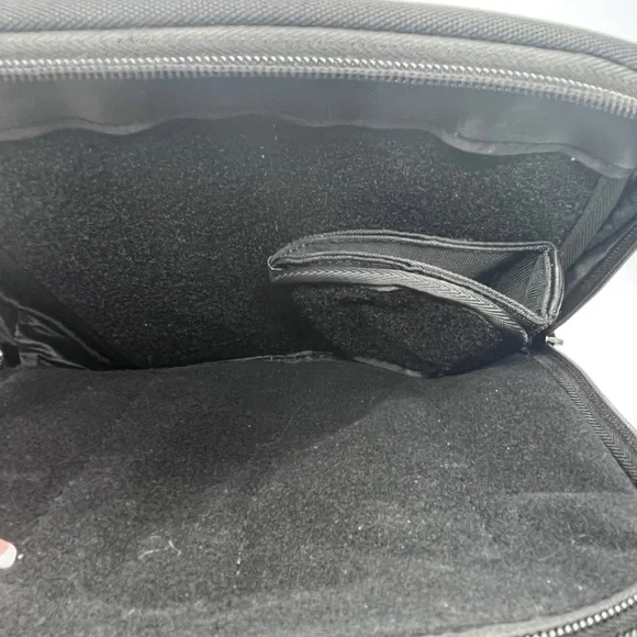 Travelon Anti-Theft Concealed Carry Slim Messenger Bag - Picture 7 of 16